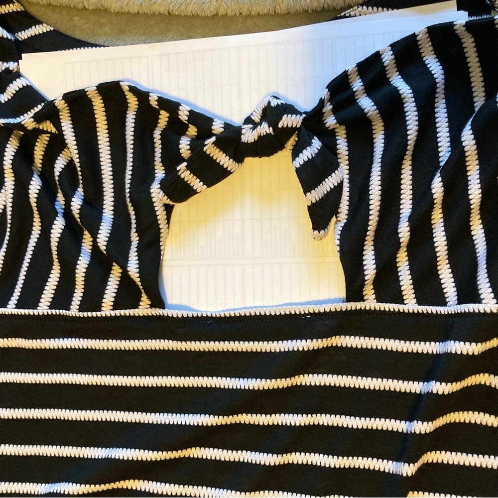 LOFT Black and White Striped Cap Sleeve Tee with Keyhole & Knotted Tie at Back - Picture 5 of 8